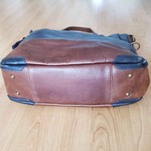 Master-piece GLOSS v2 Leather Tote Bag – Navy × Brown – Made in Japan – 2way - Picture 13 of 13